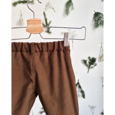 Sztruksowe spodnie ze szlufkami i regulacją pasa - karmel