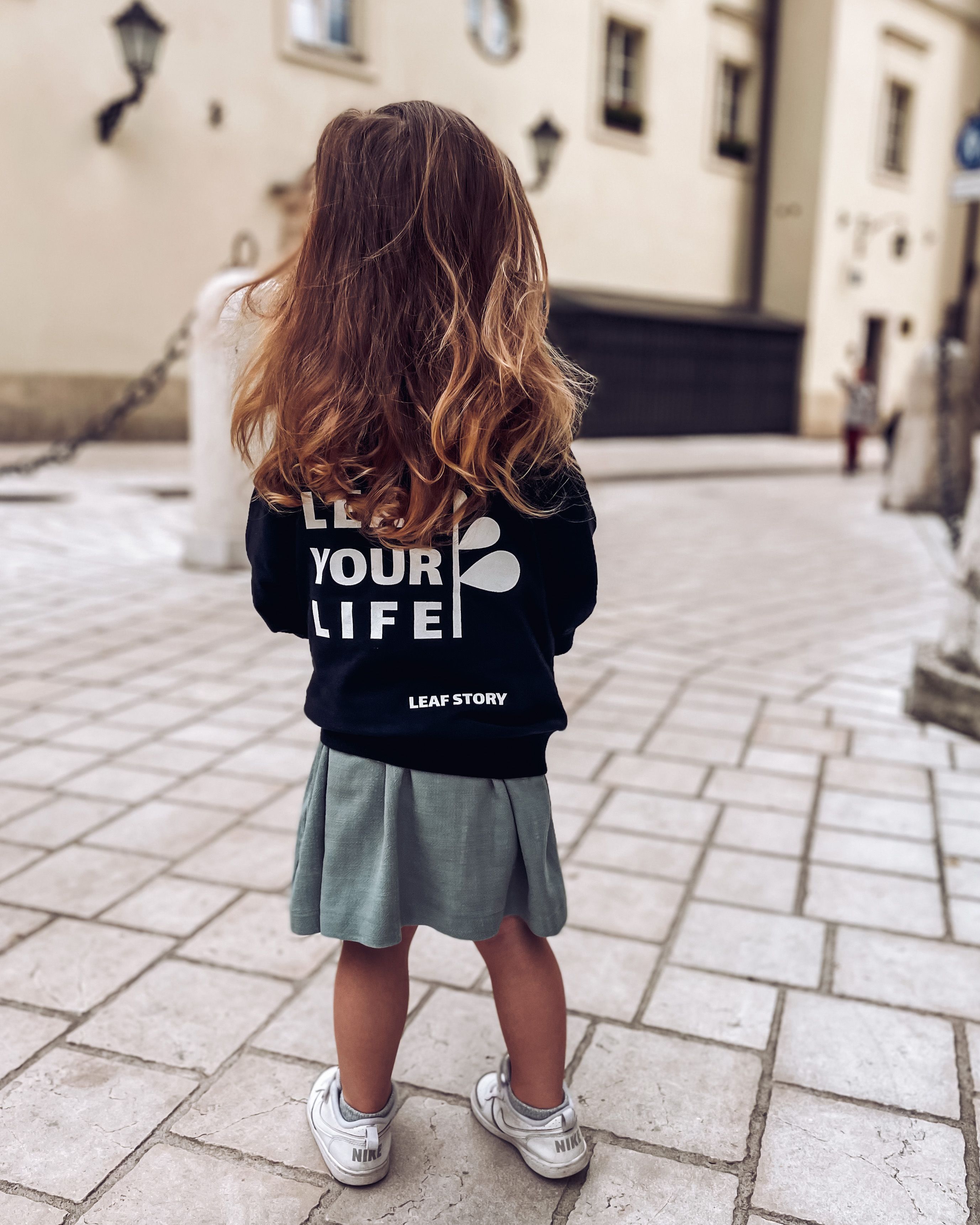 BLUZA BOMBERKA LEAF YOUR LIFE - CZARNA - 98/104