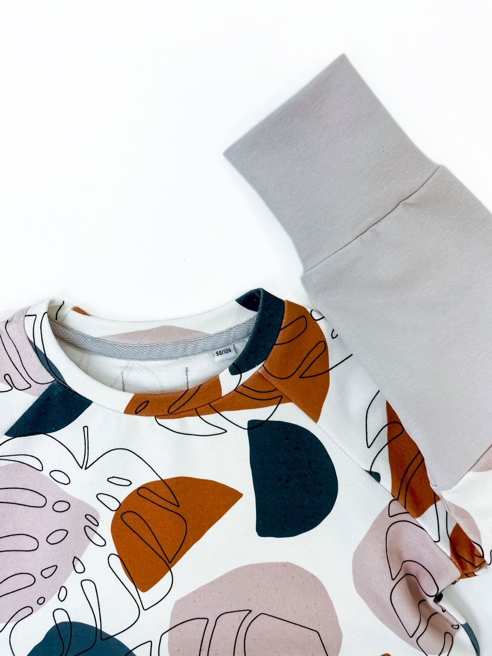 Bluza klasyczna beige - terrazzo and leaves - 86/92