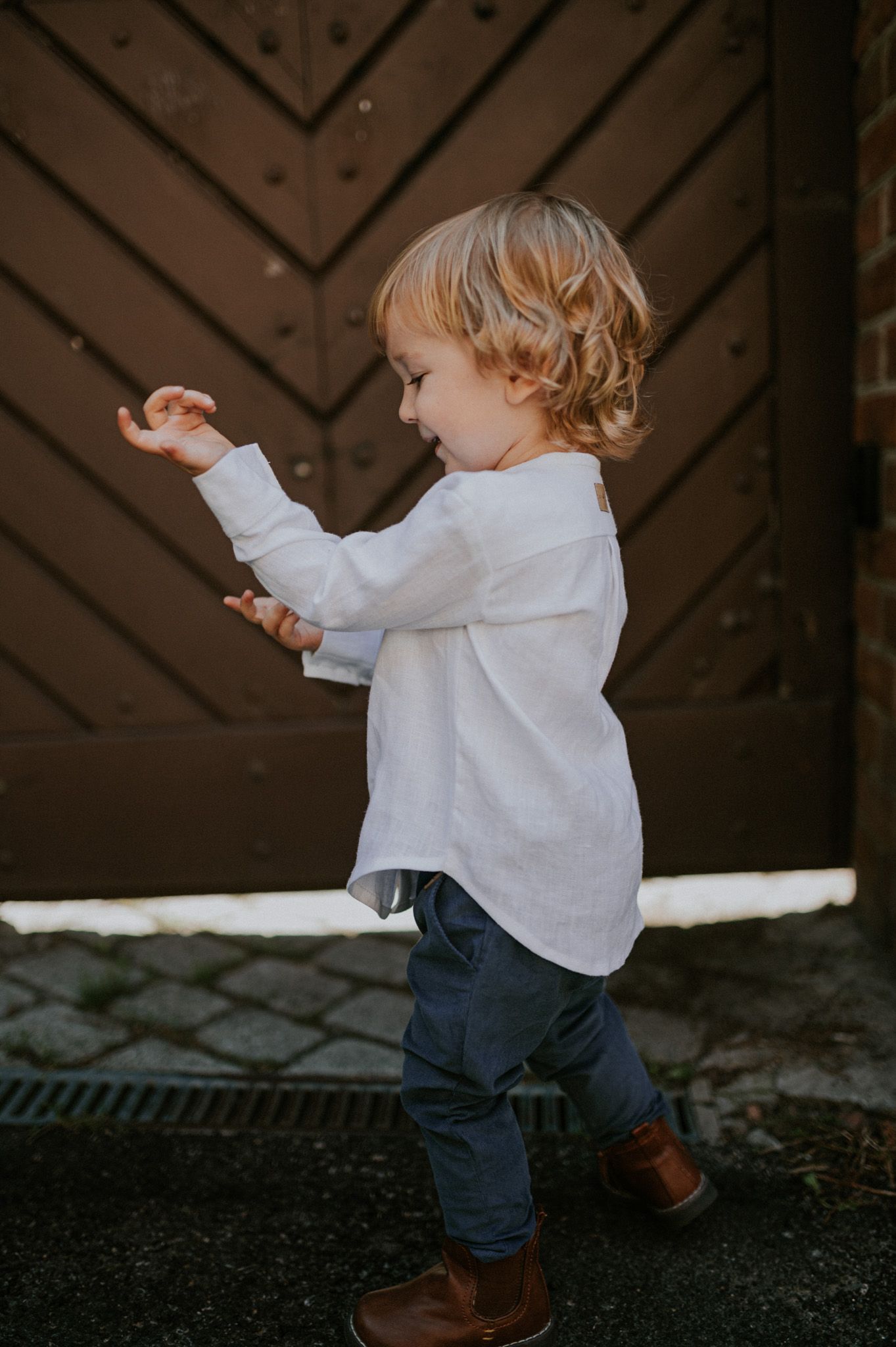 Sztruksowe spodnie ze szlufkami i regulacją pasa - jeans - 86/92