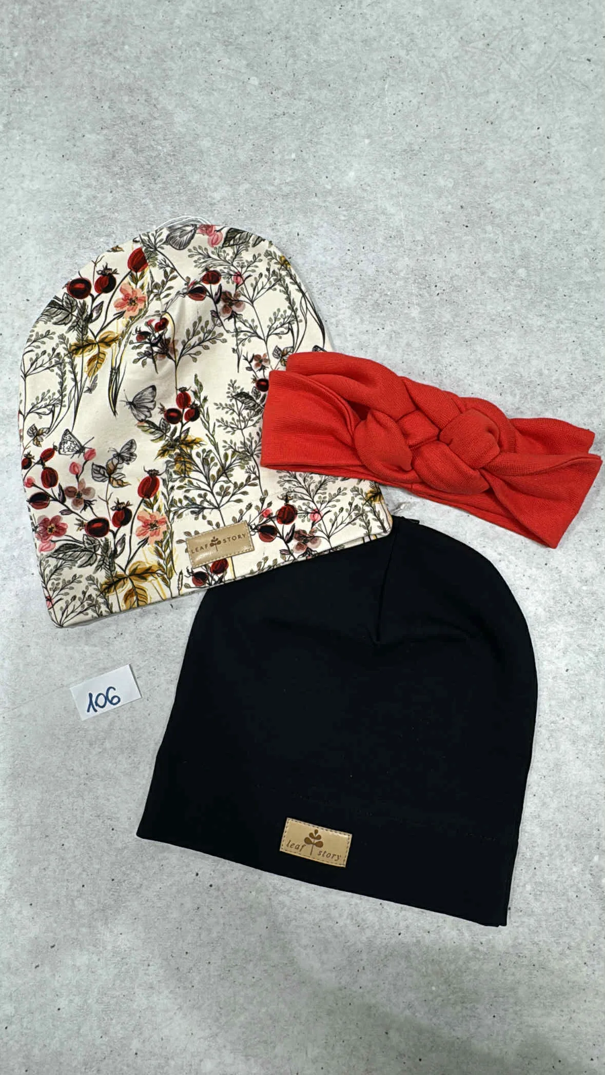 Zestaw czapek nr. 106 - r. 46