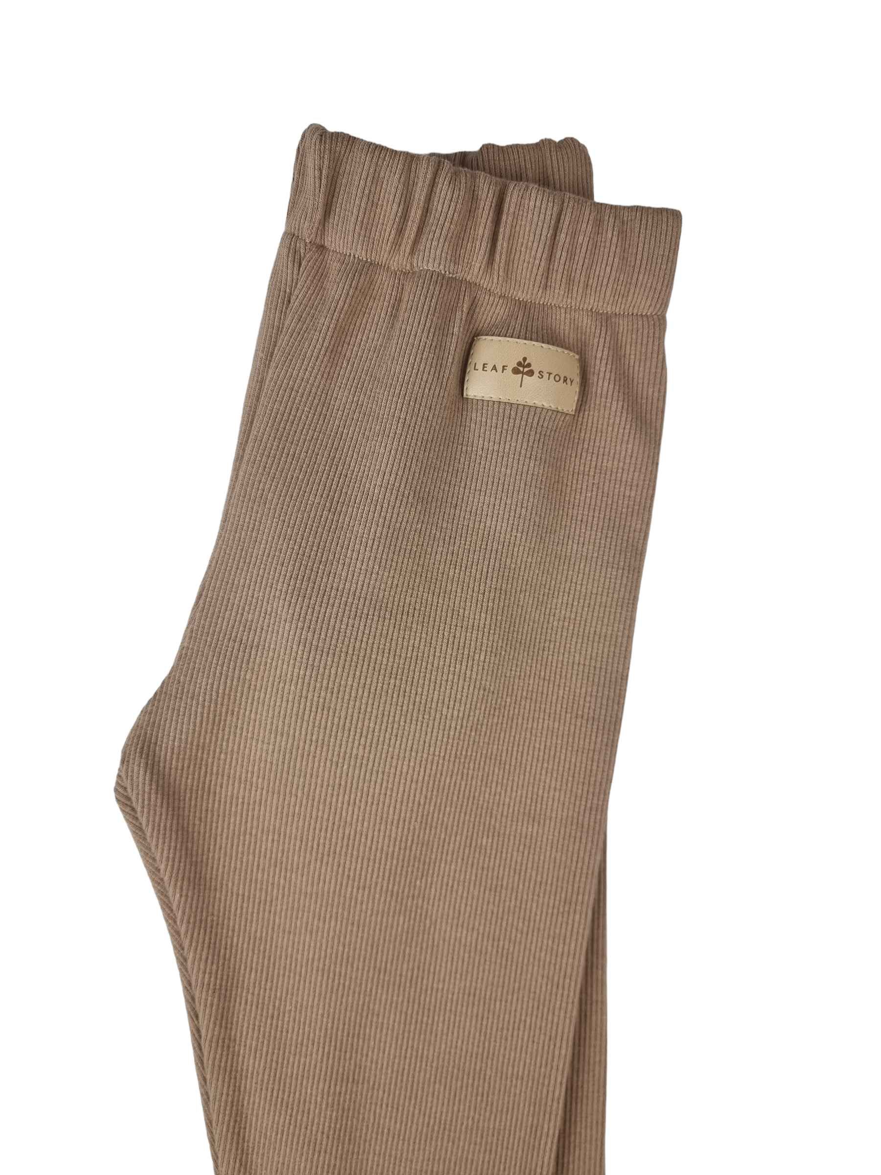 Legginsy z dzianiny prążkowanej - kawa - 134/140